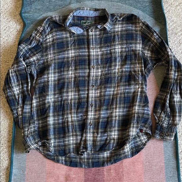 Woolrich Men's Navy and White Plaid Shirt - Picture 5 of 9
